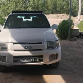 Infiniti QX4 2001