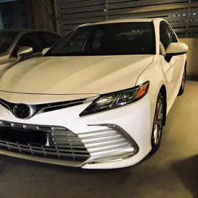 Toyota Camry 2021