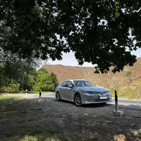 Toyota Camry 2018
