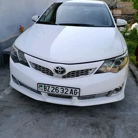 Toyota Camry 2012