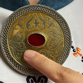 GYZYL ÇAŸYLAN KÜMÜŞ BROŞKA