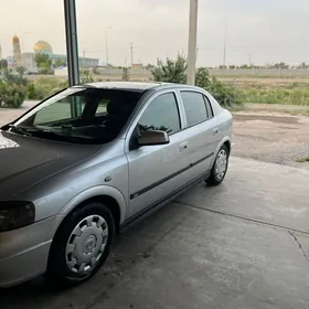 Opel Astra 2003
