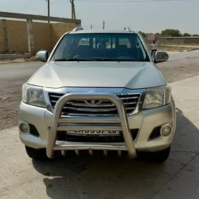 Toyota Hilux 2012