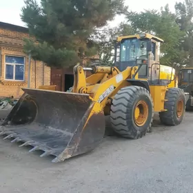 XCMG LW500F 2011