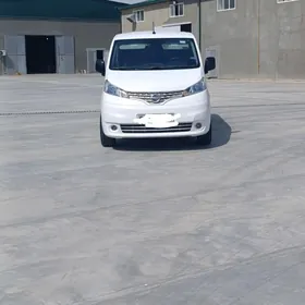 Nissan NV200 2020