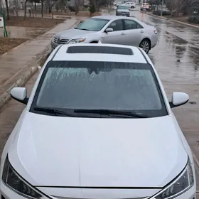 Hyundai Elantra 2020