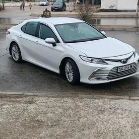Toyota Camry 2018