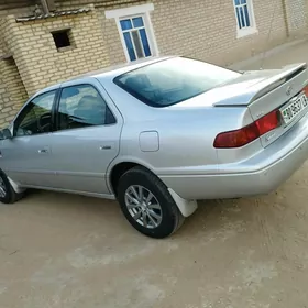 Toyota Camry 2000