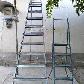 Лестница  стремянка  2 шт