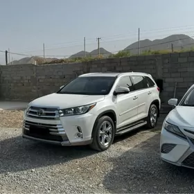 Toyota Highlander 2019
