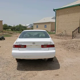 Toyota Camry 1999