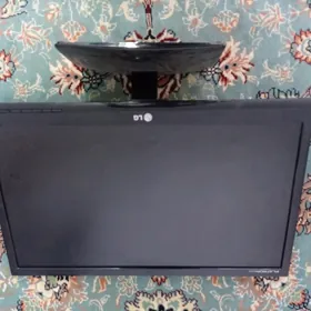 22 lik LG monitor