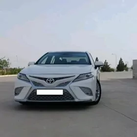 Toyota Camry 2018