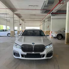 BMW 740 2013