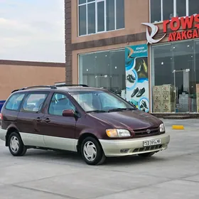 Toyota Sienna 2000