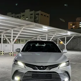 Toyota Camry 2018