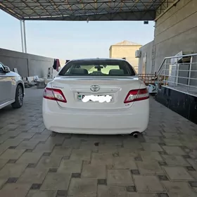 Toyota Camry 2011