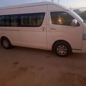 Toyota Hiace 2009