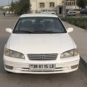 Toyota Camry 2001