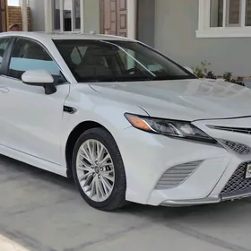 Toyota Camry 2018
