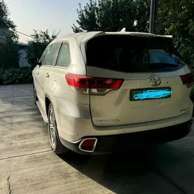 Toyota Highlander 2017