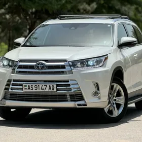 Toyota Highlander 2018
