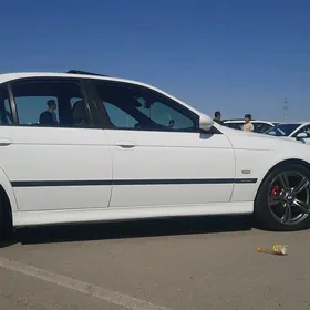 BMW E39 2003