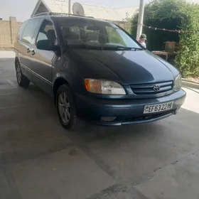 Toyota Sienna 2002