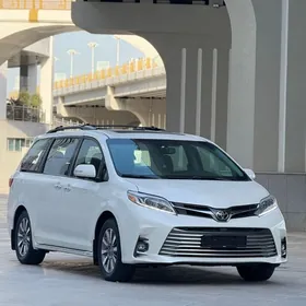 Toyota Sienna 2016