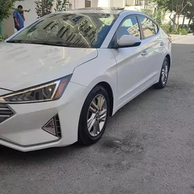 Hyundai Elantra 2019