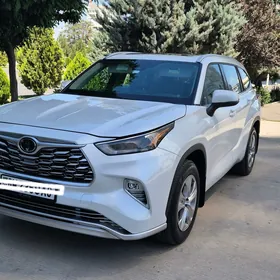 Toyota Highlander 2022