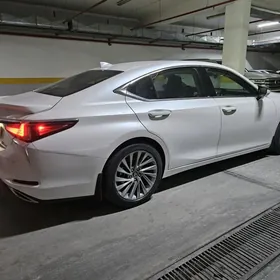 Lexus ES 350 2020