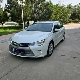 Toyota Camry 2016