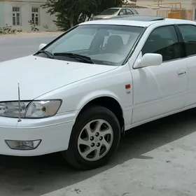 Toyota Camry 2000