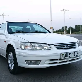 Toyota Camry 2001