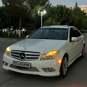 Mercedes-Benz C300 2010