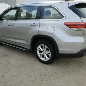 Toyota Highlander 2018
