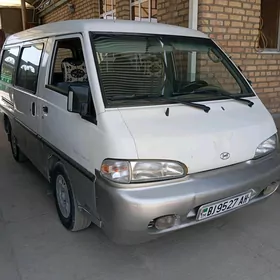 Toyota Hiace 2002
