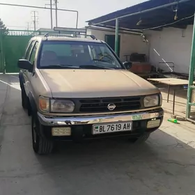 Nissan Pathfinder 1997