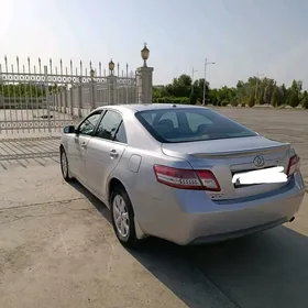 Toyota Camry 2011