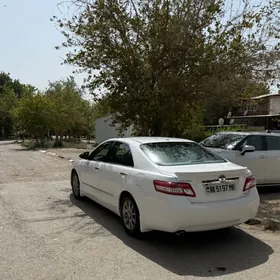 Toyota Camry 2011