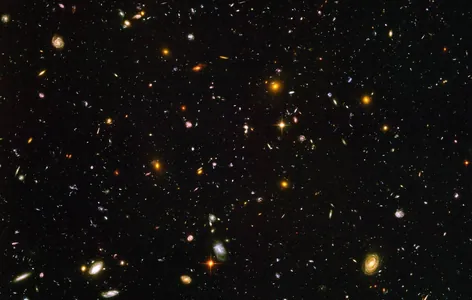 Astronom tutuş Älemiň “aýlanmagynyň” alamatlaryny tapdy