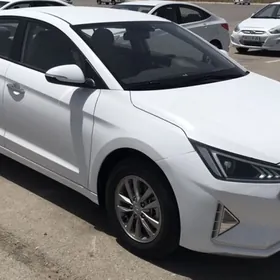 Hyundai Elantra 2019