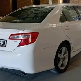Toyota Camry 2014