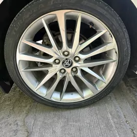 camry diska 19lyk