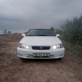 Toyota Camry 2000