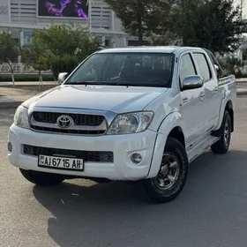 Toyota Hilux 2011
