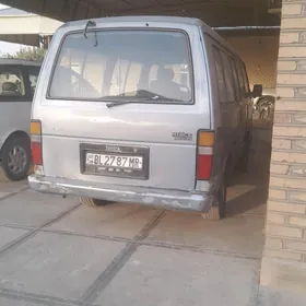 Toyota Hiace 1989
