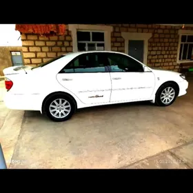 Toyota Camry 2004