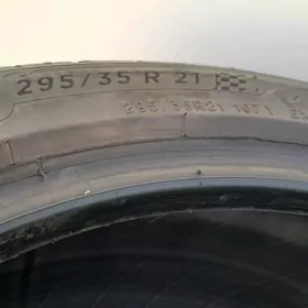 295.35.21. michelin